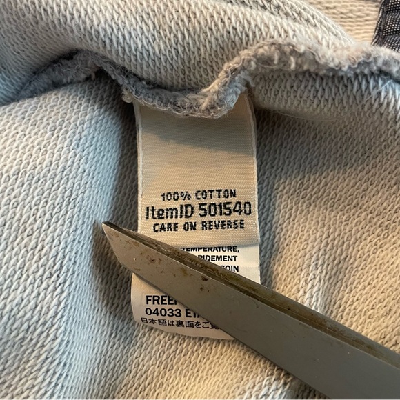 L.L. Bean women’s 4 button 1/4 front sweatshirt size medium gray with blue trim - Picture 5 of 6